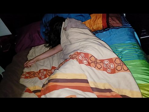 ❤️ Anak tiri berating ibu tiriné enom nalika dheweke turu. ️ Cukup porno ing jv.91sexy.top ﹏